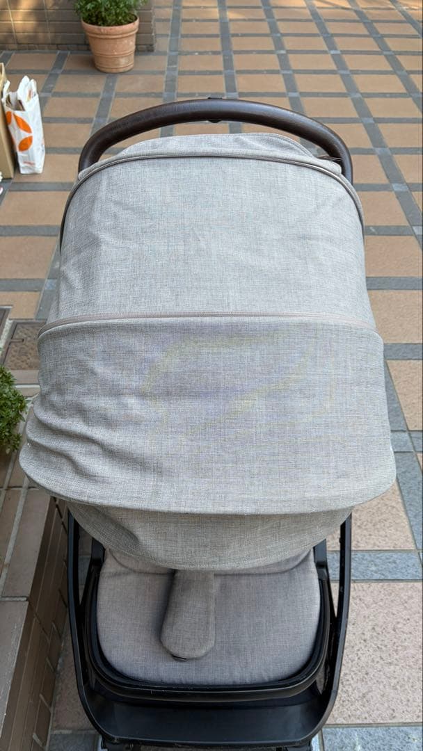 【限定色】NUNA Triv ベビーカー 純正レインカバー、カップホルダー付き