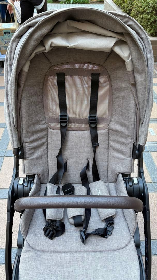 【限定色】NUNA Triv ベビーカー 純正レインカバー、カップホルダー付き