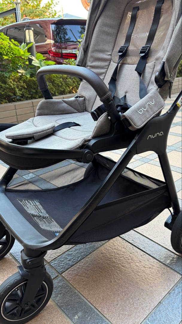 【限定色】NUNA Triv ベビーカー 純正レインカバー、カップホルダー付き