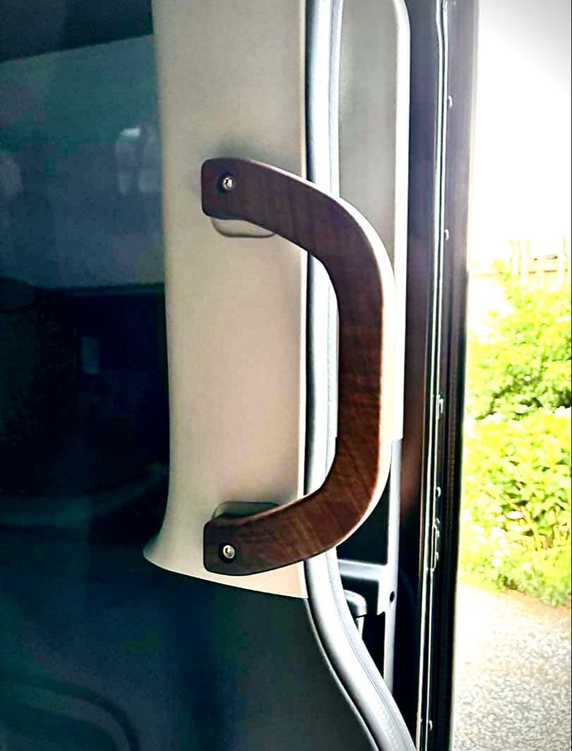 ウォールナット アシストグリップ　5点セット、ワゴンハイエース用