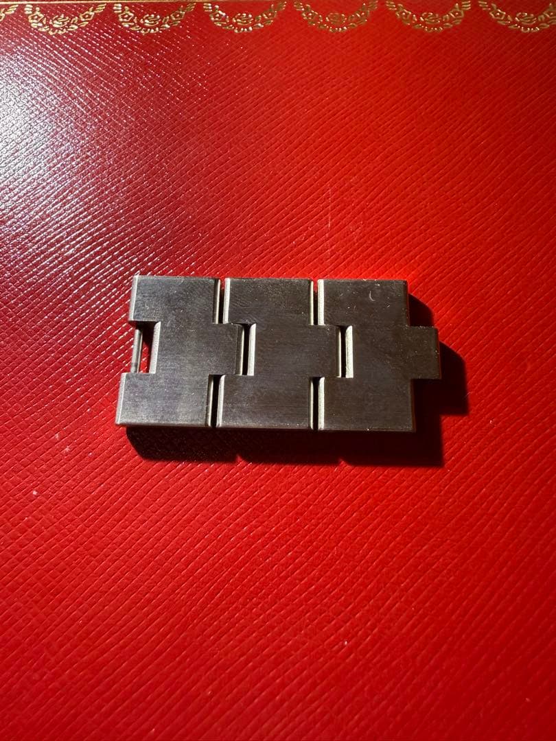 カルティエロードスター　3コマ