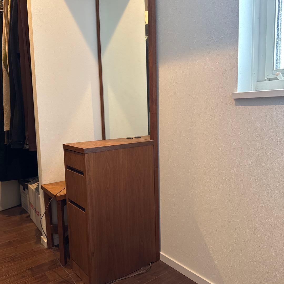 マスターウォール ドレッサー　木製ドレッサー・鏡台 引き出し付き