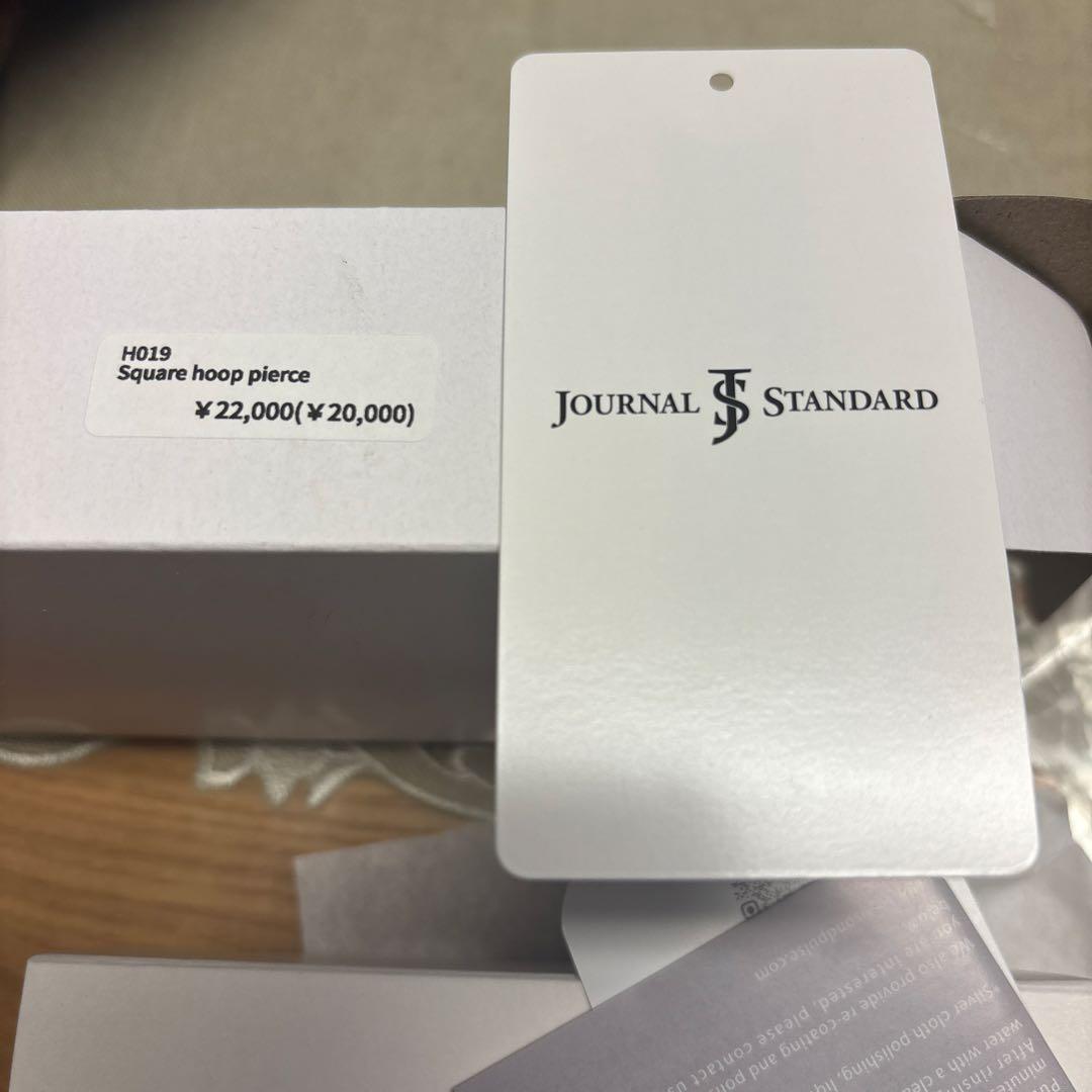 MAISON D'PULSE スクエアフープピアス