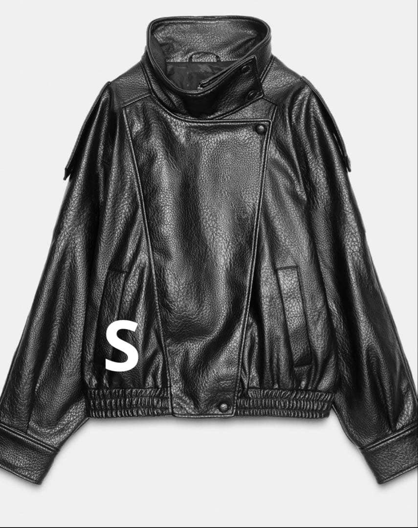 ブラックレザーショートジャケット zara