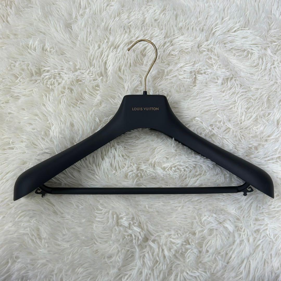 LOUIS VUITTON ルイヴィトン　ハンガー６本セット