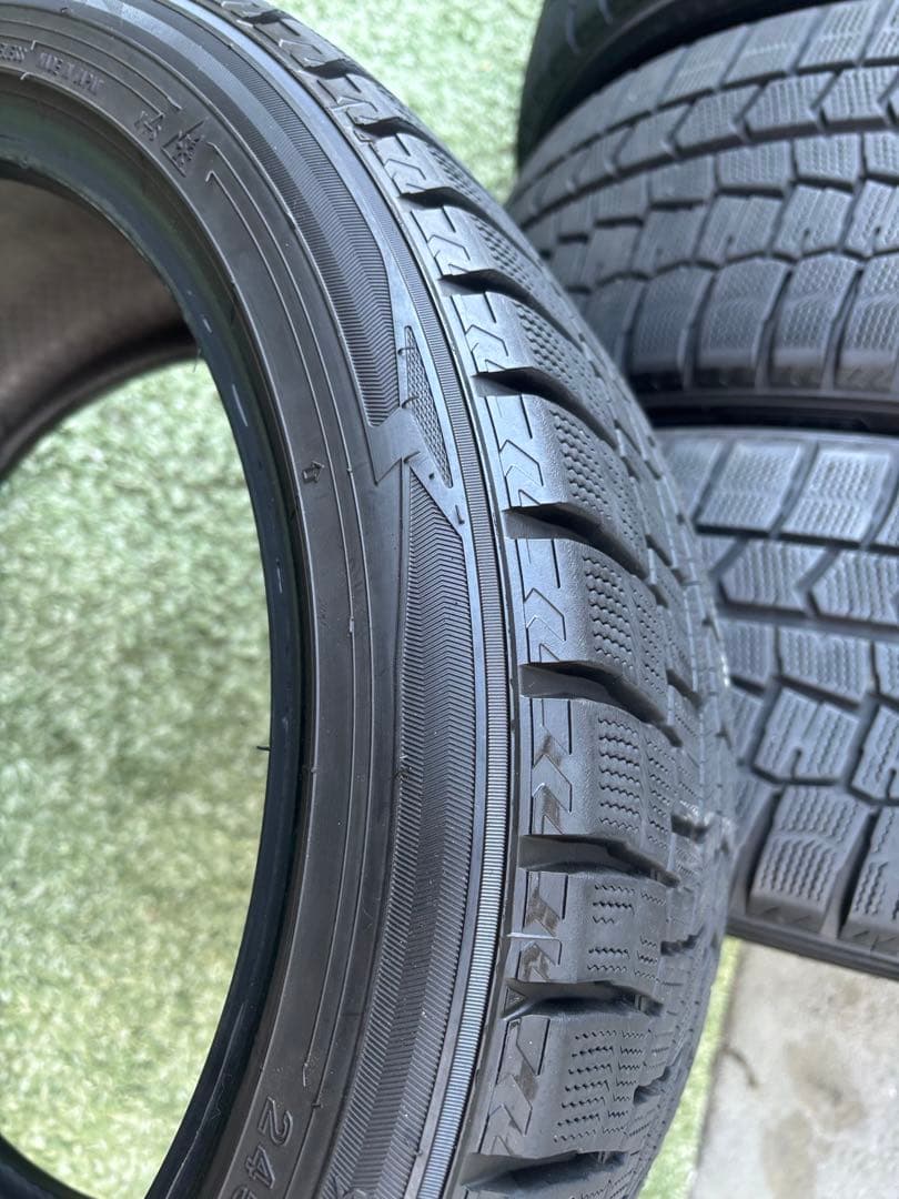 DUNLOP WINTER 245/40R18 スタッドレス 4本セット