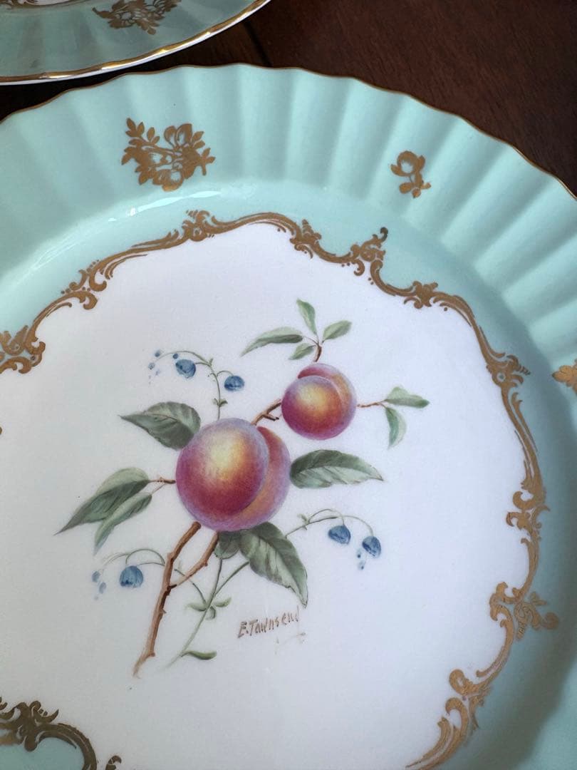 ロイヤルウースターのフルーツ柄のデザートプレート by タウンゼント