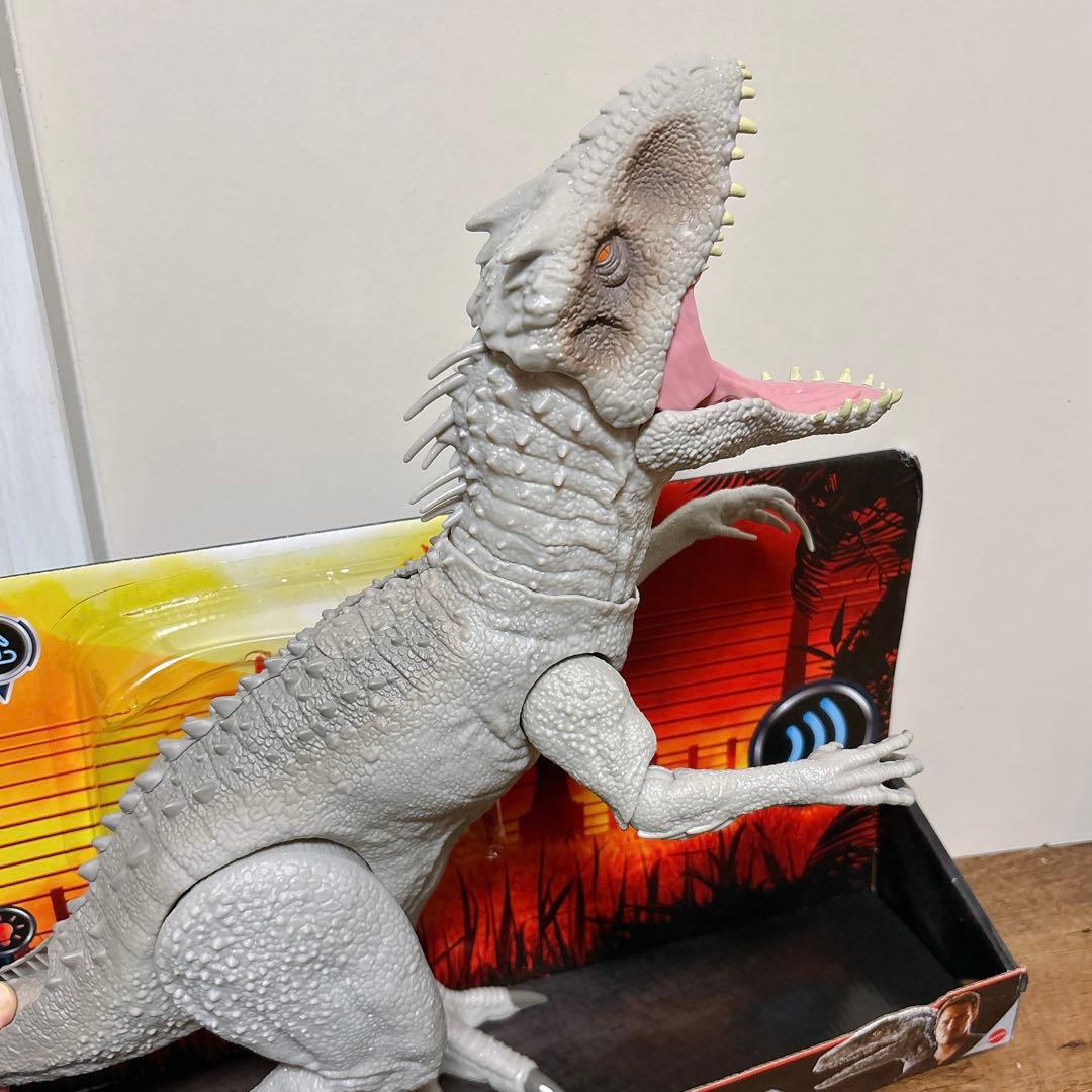 ジュラシックワールド　スーパーアクション　インドミナス・レックス