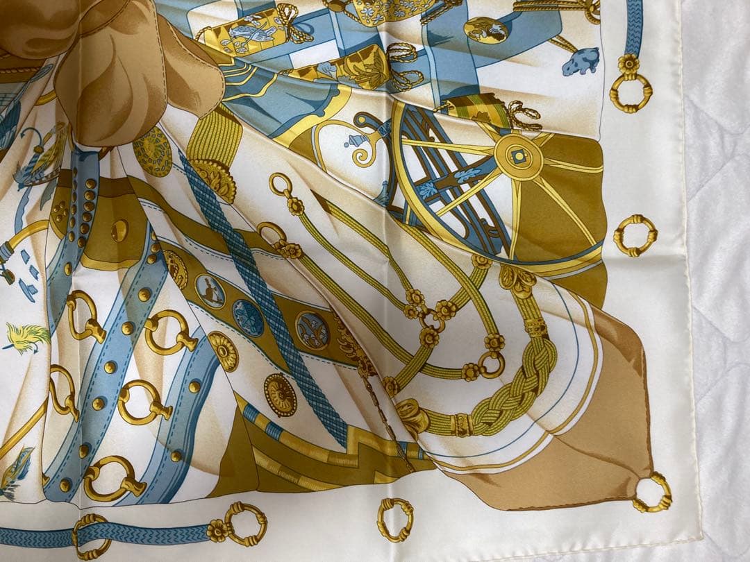 【新品/未使用】エルメス　HERMES /最高級品/ 総柄シルクスカーフ
