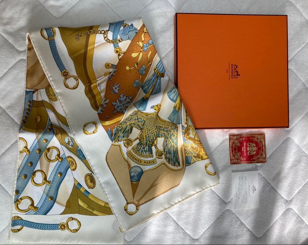 【新品/未使用】エルメス　HERMES /最高級品/ 総柄シルクスカーフ
