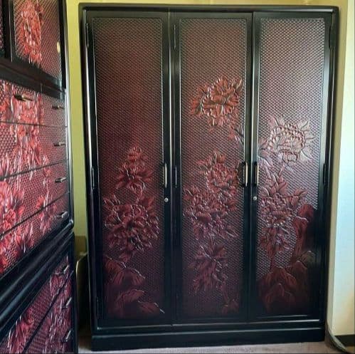 鎌倉彫りクローゼット