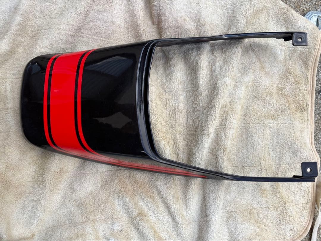 ゼファー400 純正テールカウル