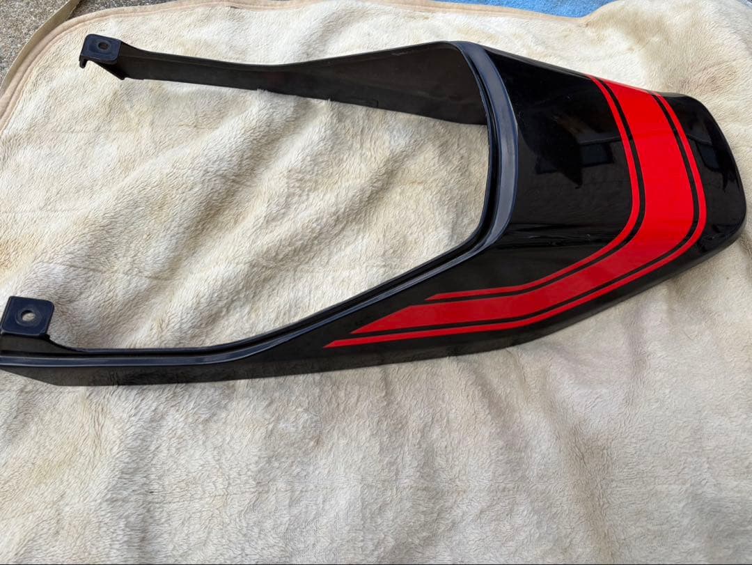 ゼファー400 純正テールカウル