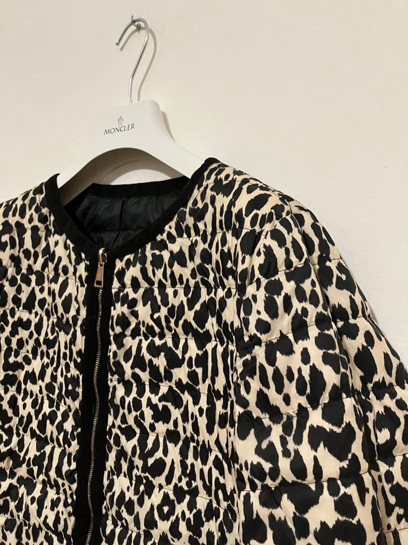 Moncler モンクレール　リバーシブルライトダウンジャケット