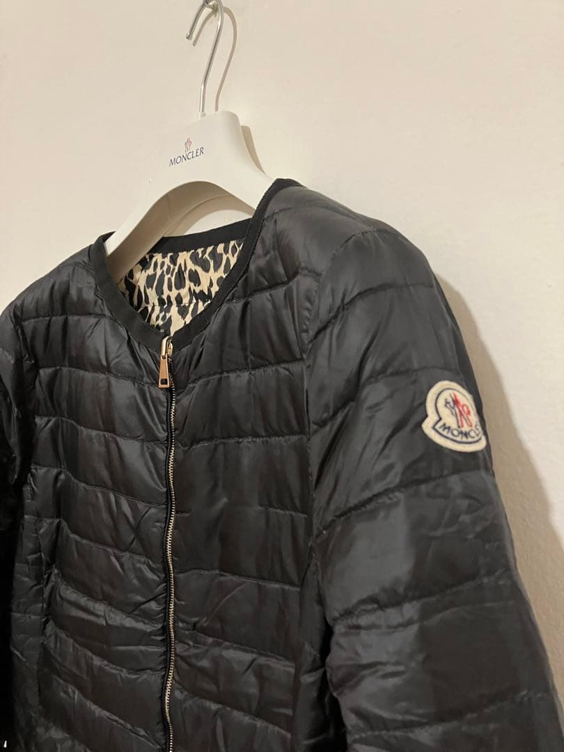Moncler モンクレール　リバーシブルライトダウンジャケット