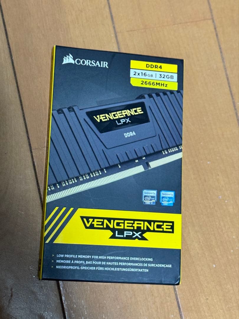 人*）様 CORSAIR VENGEANCE DDR4 メモリ 32GB(16G