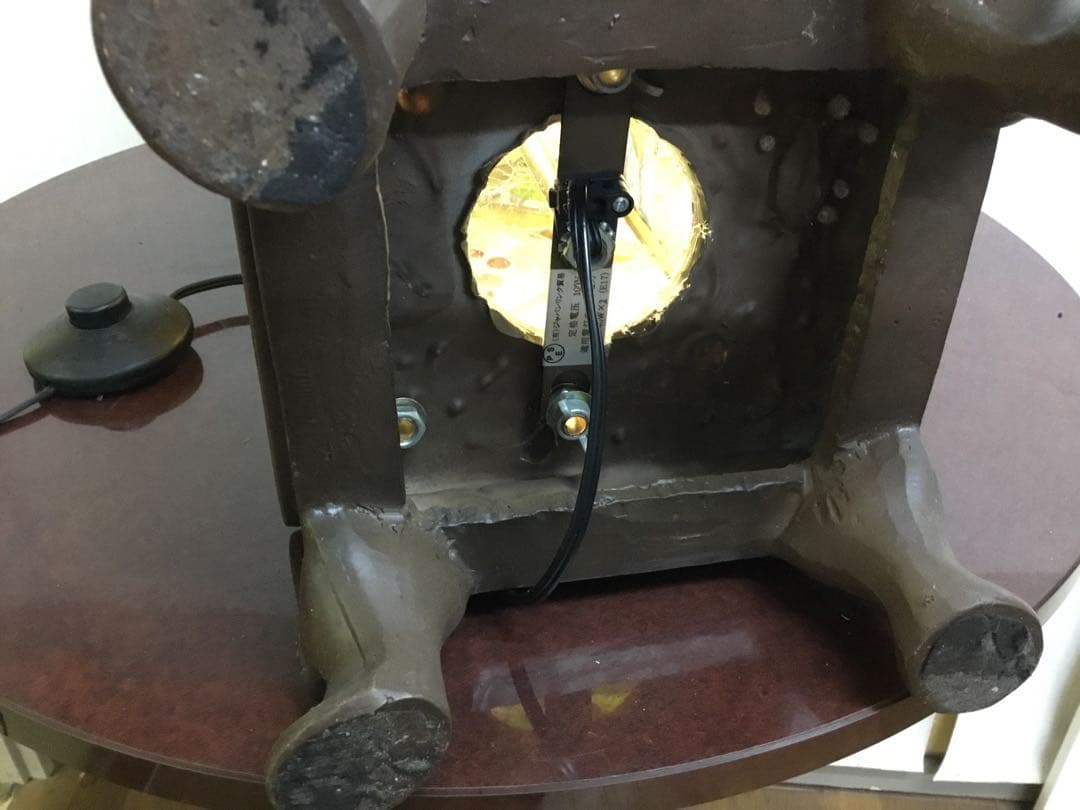 大輪のバラ咲くステンドグラスのアンティークな光柱　ポーチや通路に置くのに最適