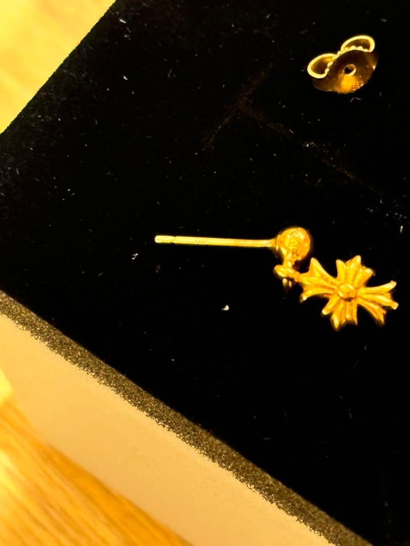 Chrome hearts tiny ピアス　ゴルド 22k