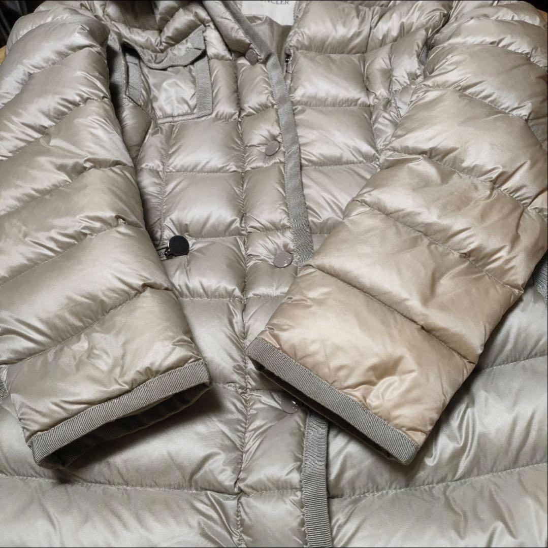 【ひでにゃん】モンクレール hermine シャンパンゴールド1