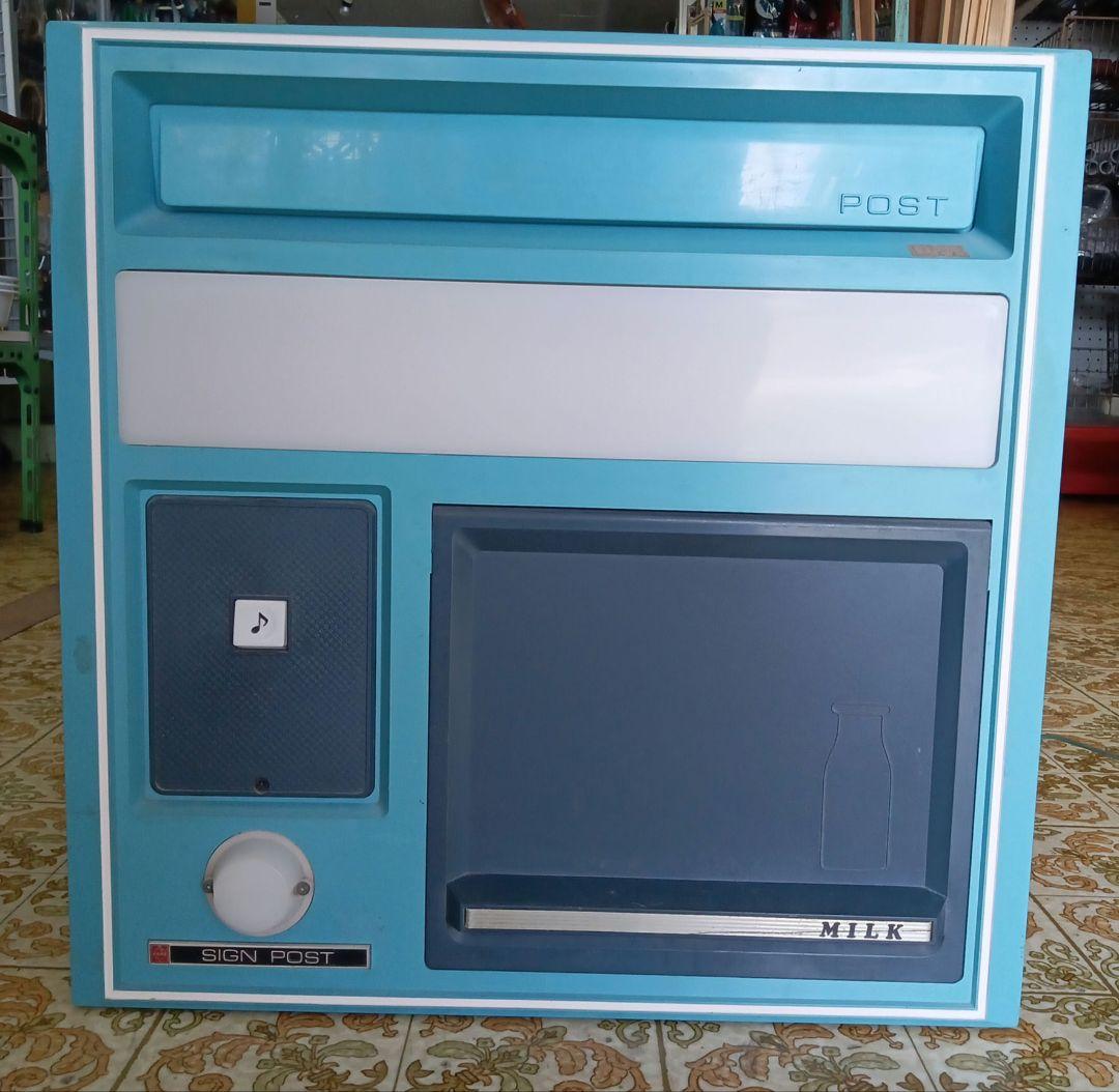 昭和レトロなサインポスト