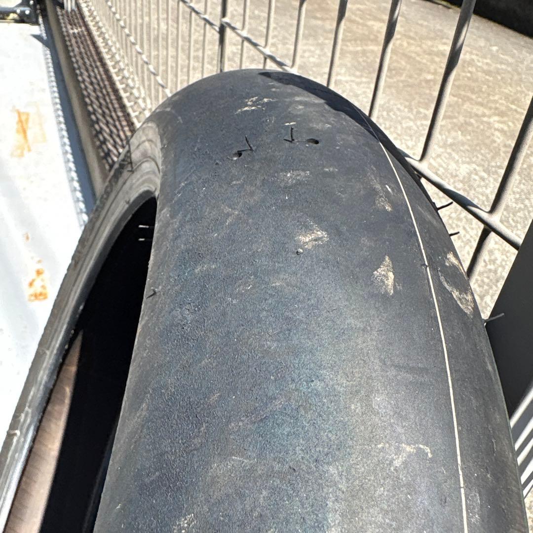 レーシングバトラックス　スリック 120/600R17 ミディアムコンパウンド