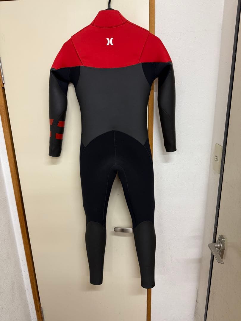 Hurley フロントジップ ウェットスーツ 、キッズ140サイズ新品未使用
