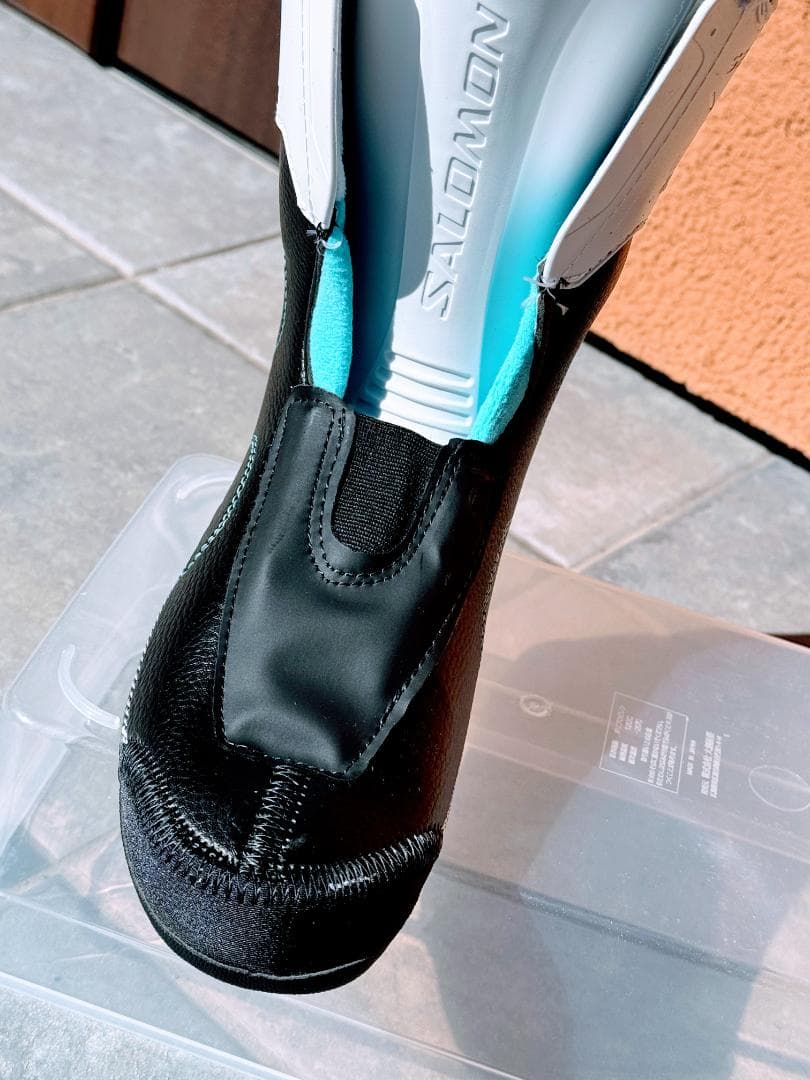 新品？SALOMON スキー ブーツ 24上級 用 初級 まで使えるフレックス