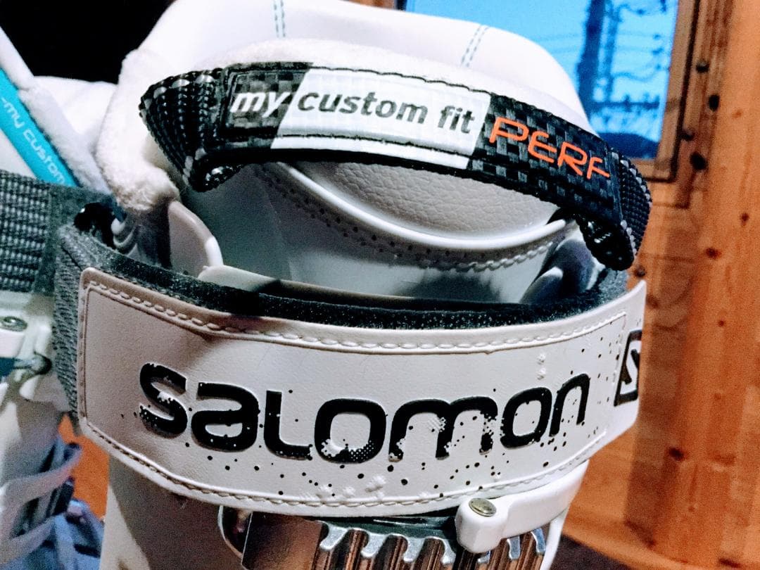 新品？SALOMON スキー ブーツ 24上級 用 初級 まで使えるフレックス