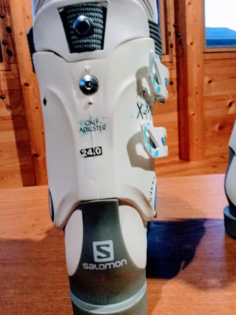 新品？SALOMON スキー ブーツ 24上級 用 初級 まで使えるフレックス