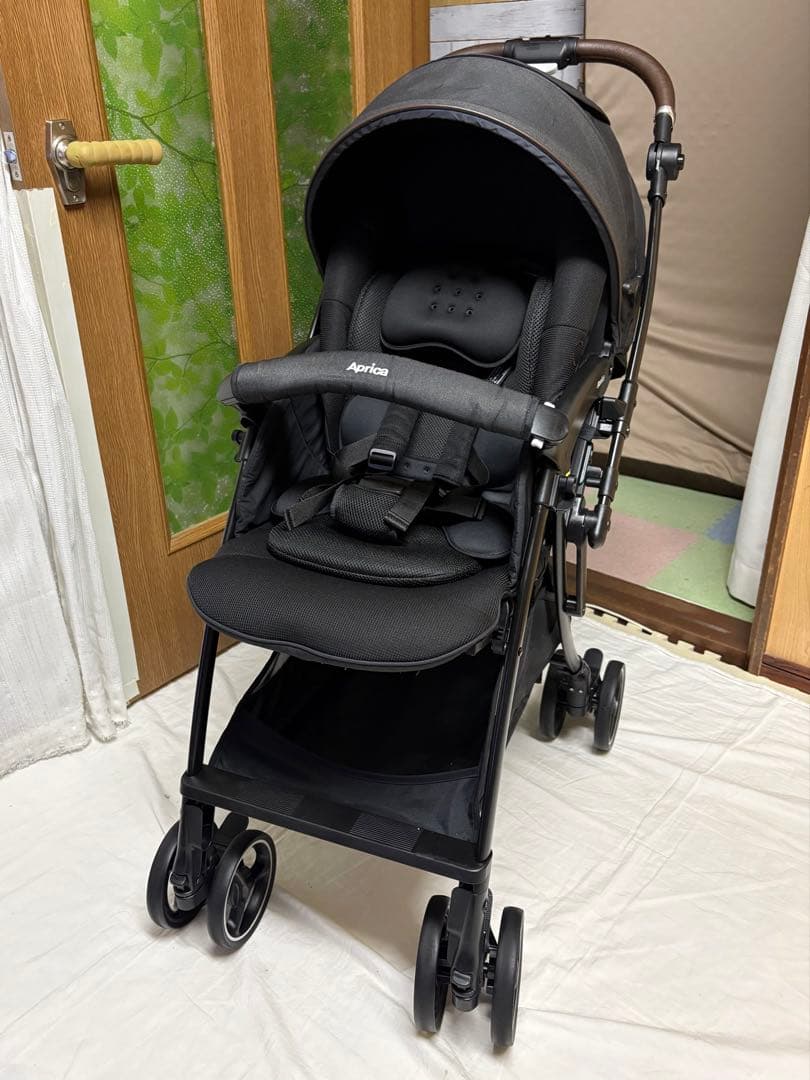 2024年モデル アップリカ ラクーナビッテクッション ベビーカー 清掃済み 黒