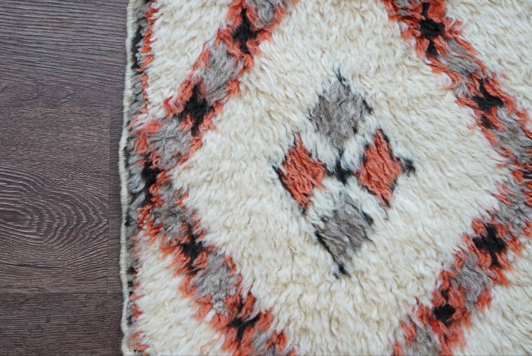 ヴィンテージラグ　モロッコ　手織り絨毯　トライバルラグ