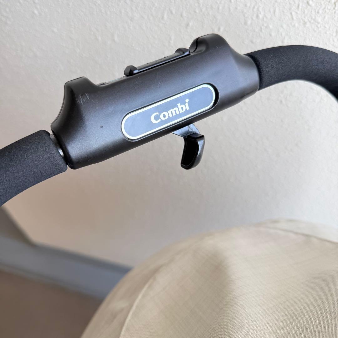 Combi メチャカル　ハンディオート4キャス　エッグクッションHG