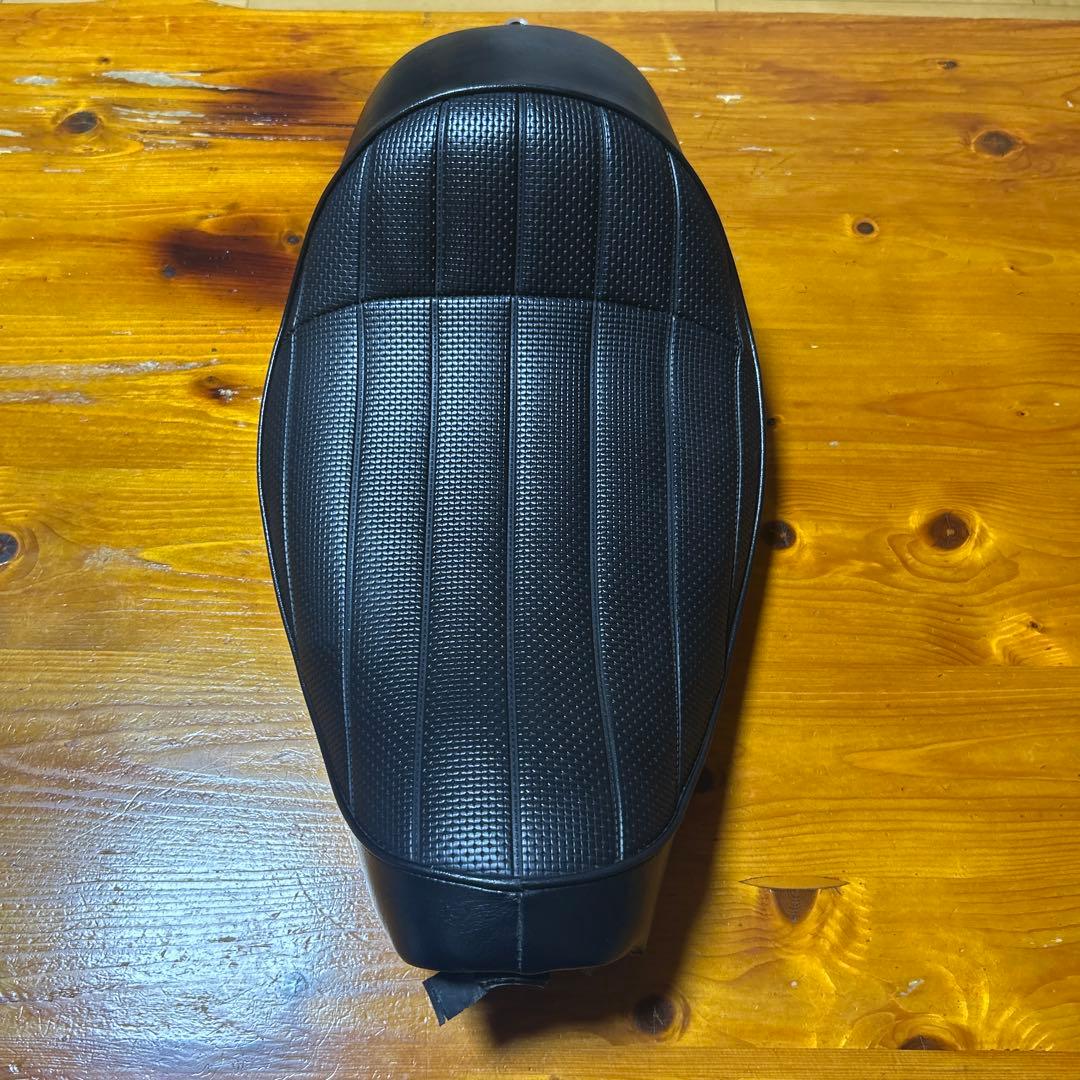 グリーミングワークス製　スポーツスターXLシート　10〜21年式対応