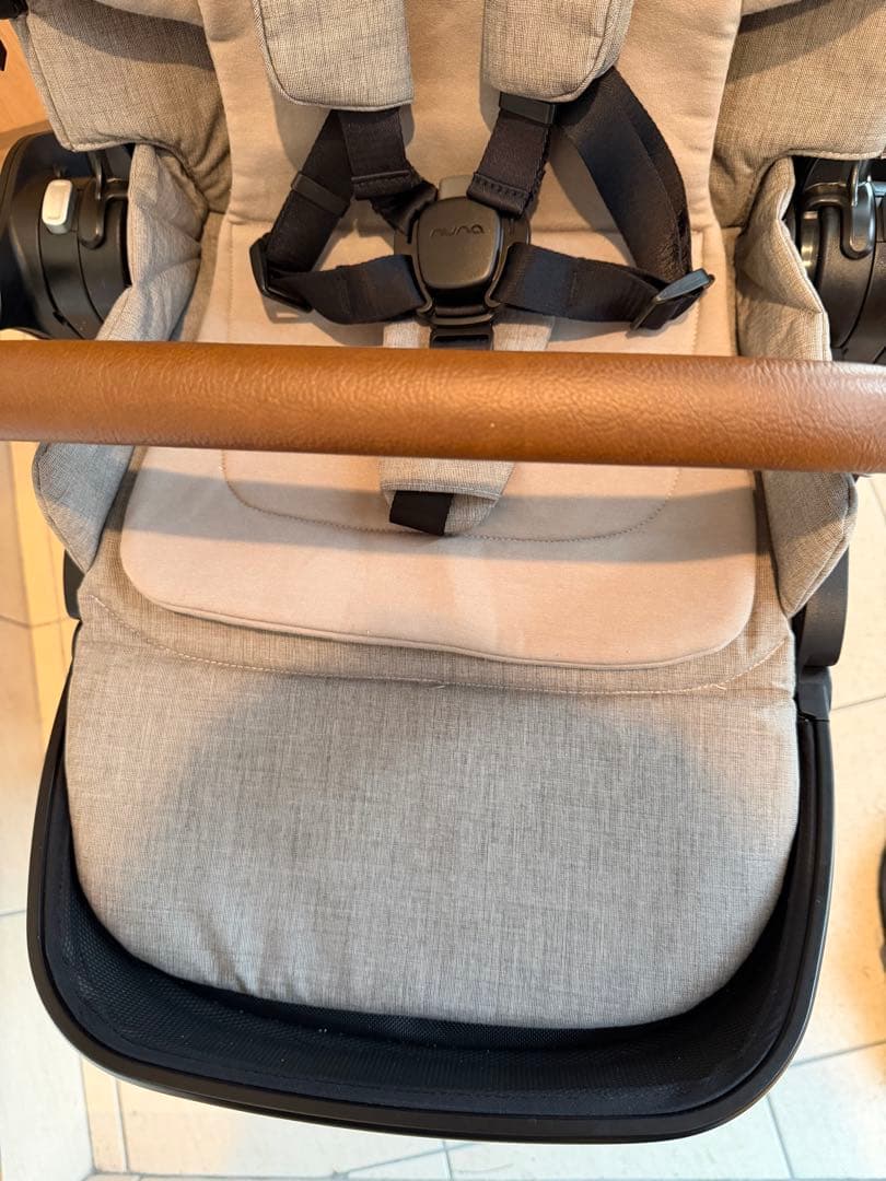 Nuna ベビーカー トリヴネクスト　ヘーゼルウッド