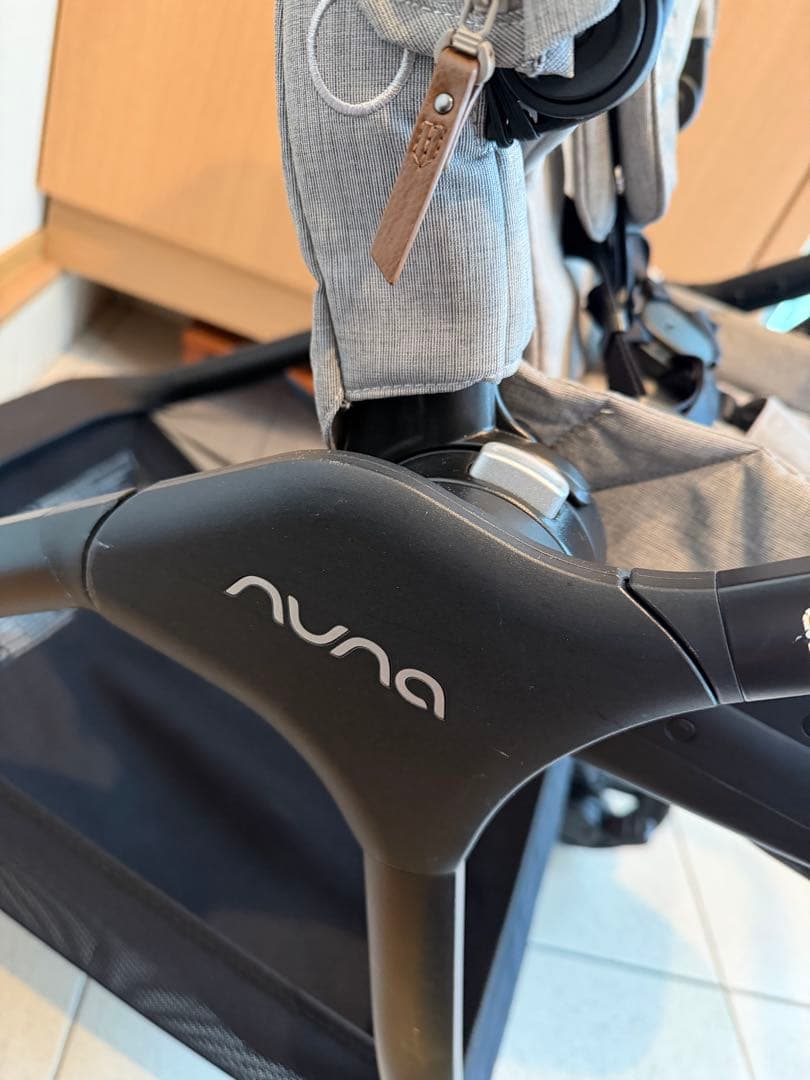 Nuna ベビーカー トリヴネクスト　ヘーゼルウッド