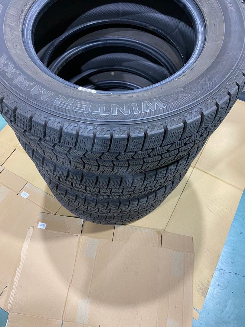 215/65R16 タイヤのみ４本セット