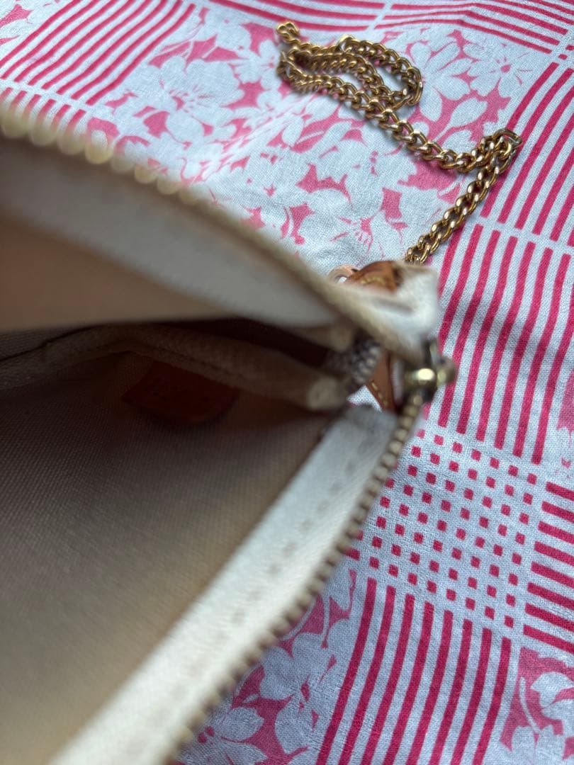 ルイヴィトンポーチ