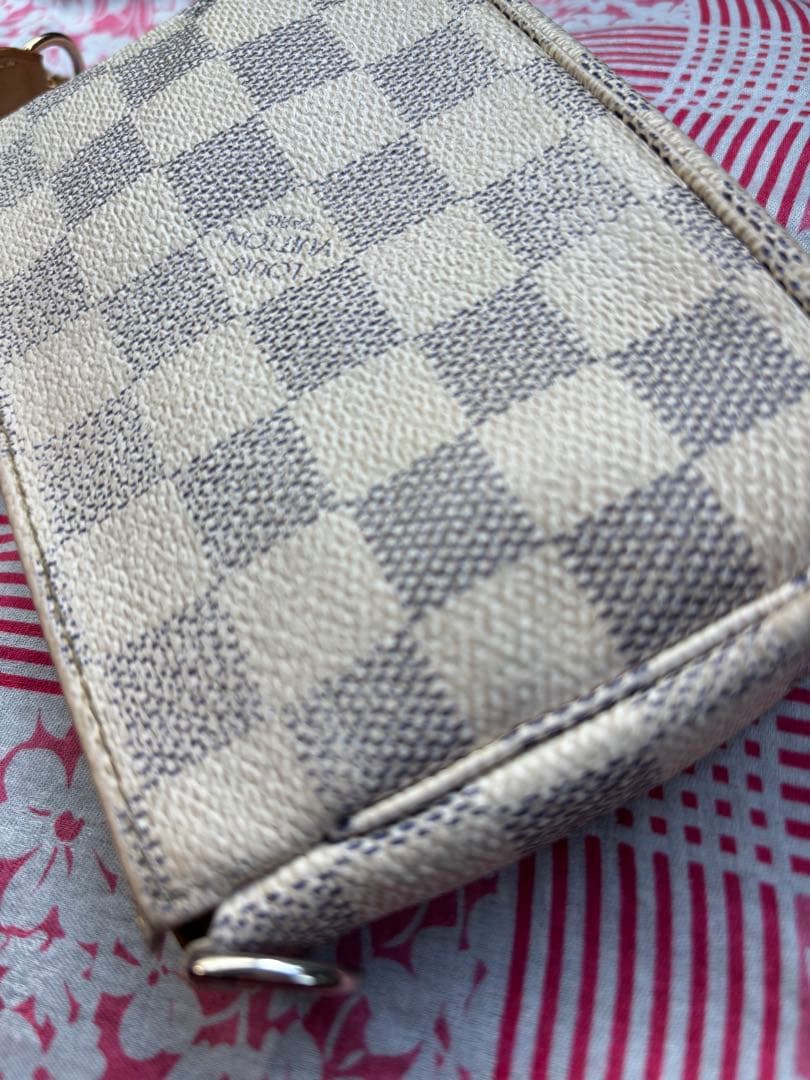 ルイヴィトンポーチ