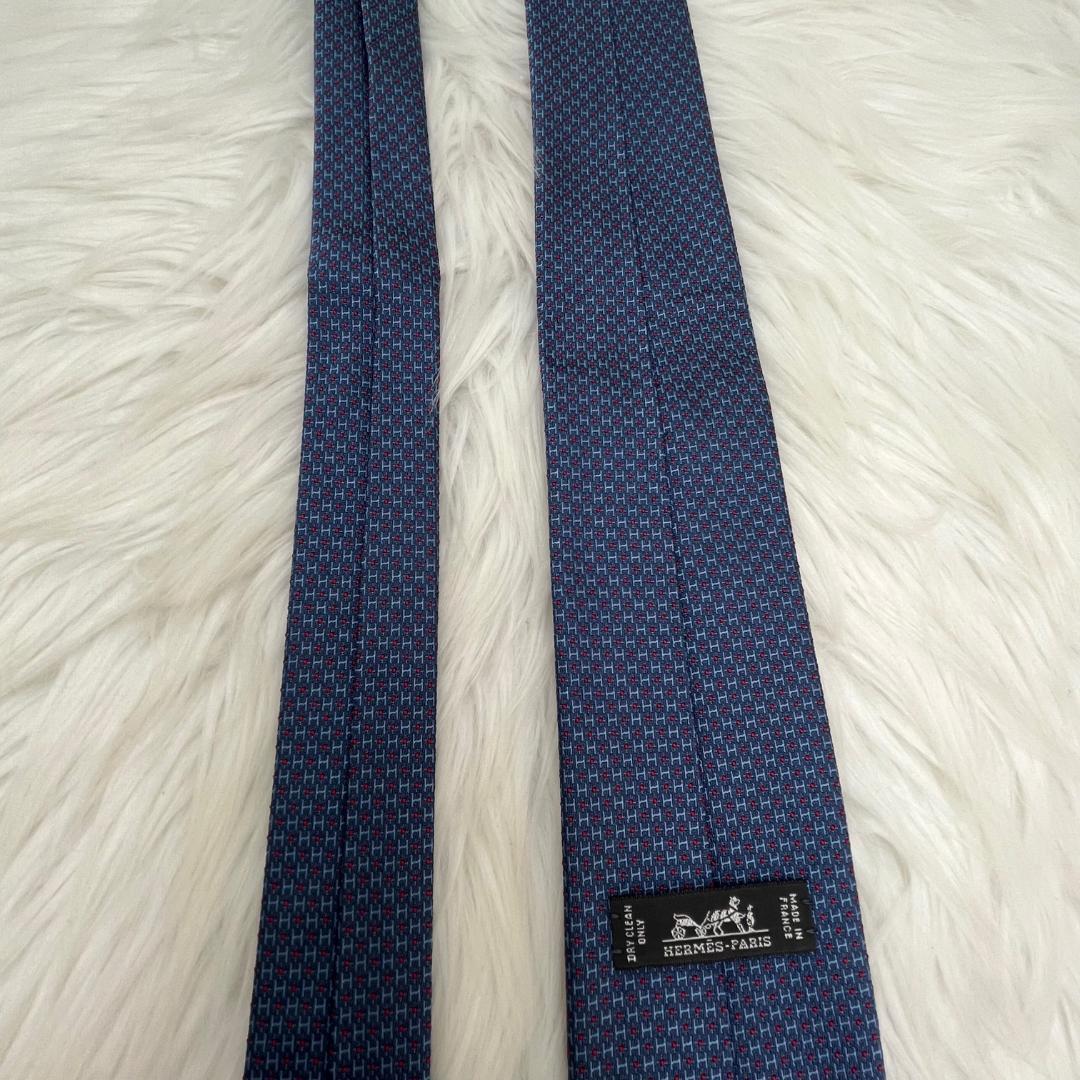 新品✨エルメス　HERMES ネクタイ　シルク100％　ブルー　H柄　ドット