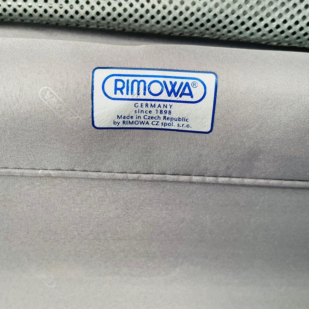 極美品　リモワ　サルサ　82L 4輪　グレー　シルバー　廃盤
