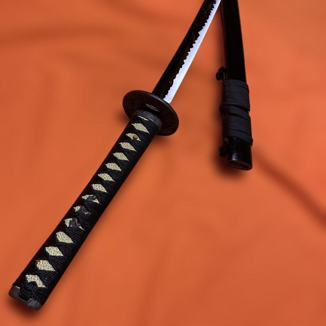 割安模造刀 黒柄 雲龍楕円鍔 黒呂鞘