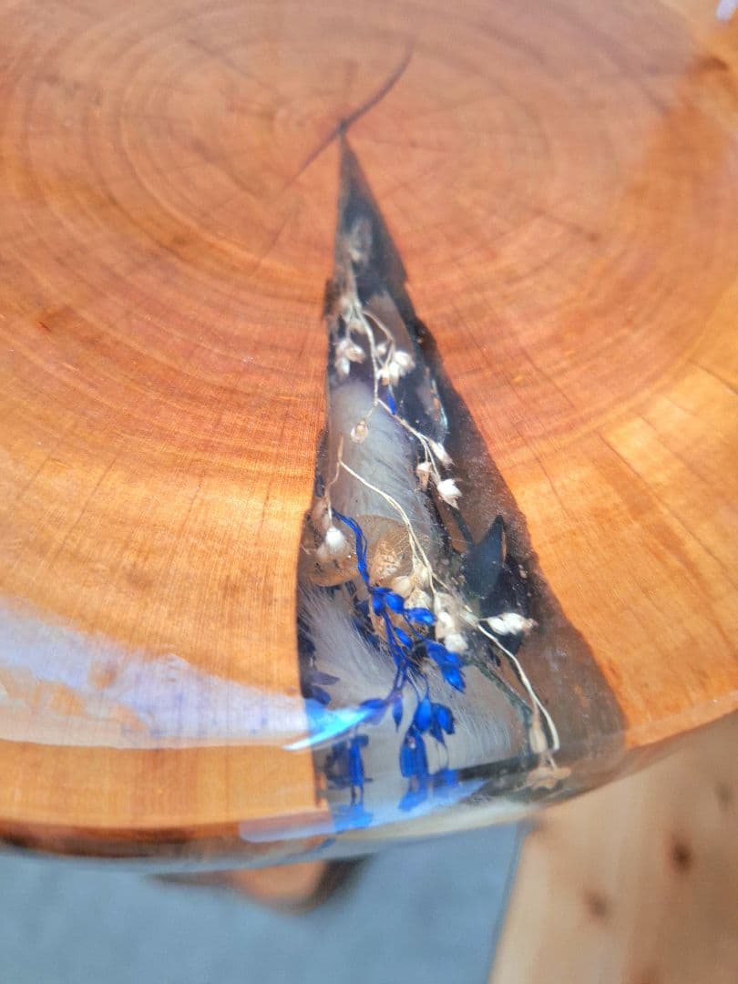 サイドテーブル　栗と山桜　ドライフラワーレジン