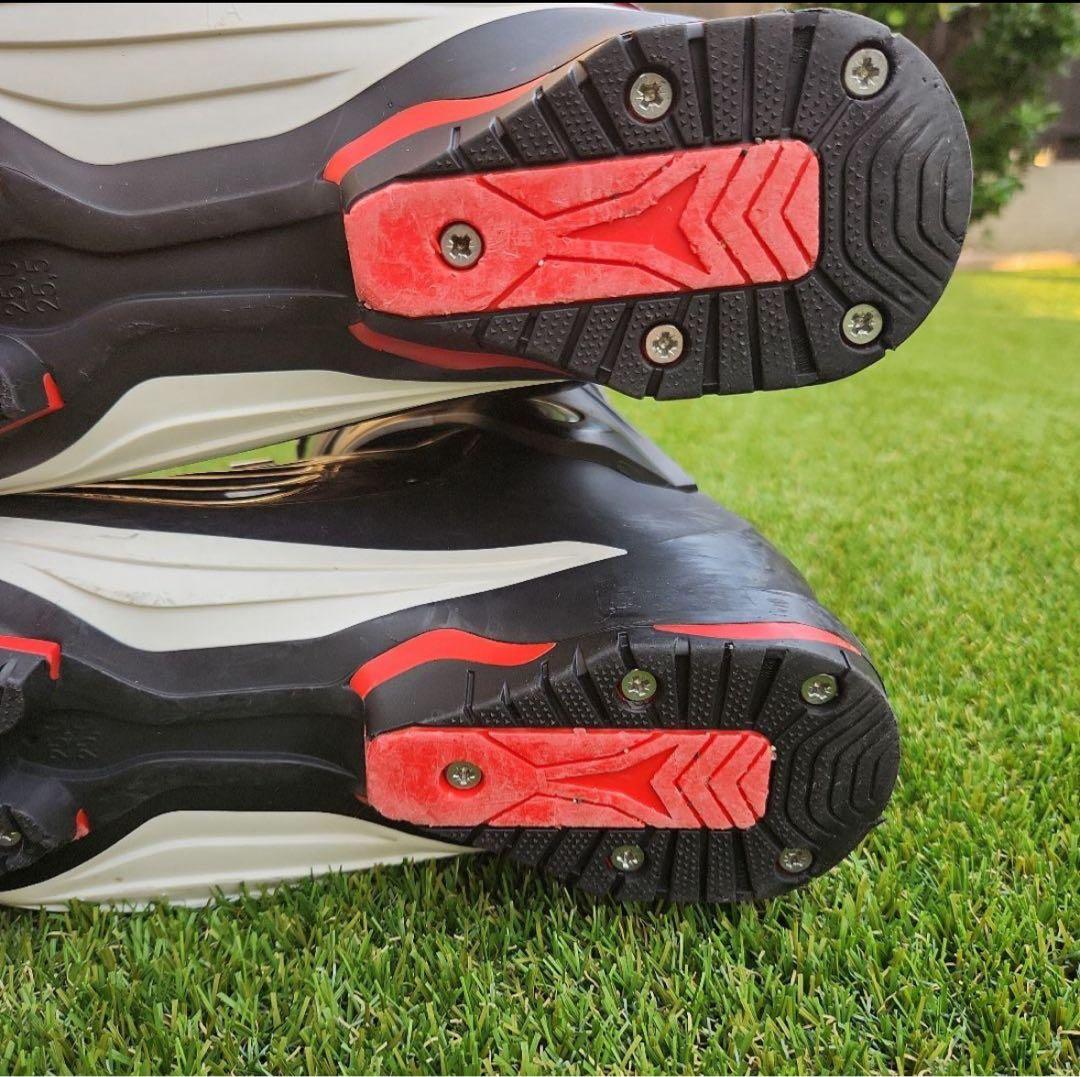 ATOMIC スキーブーツ 男性用　25.5㎝