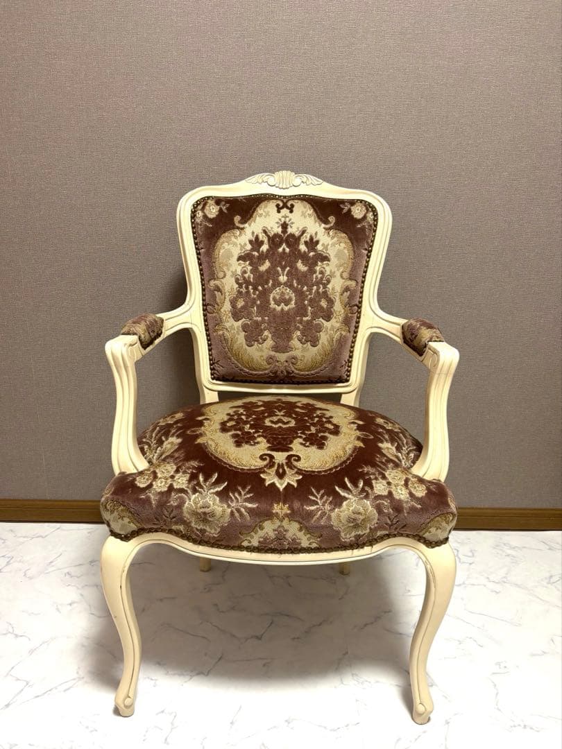 カリモク　ドマーニルイXV ルイ15世 ダイニングチェア