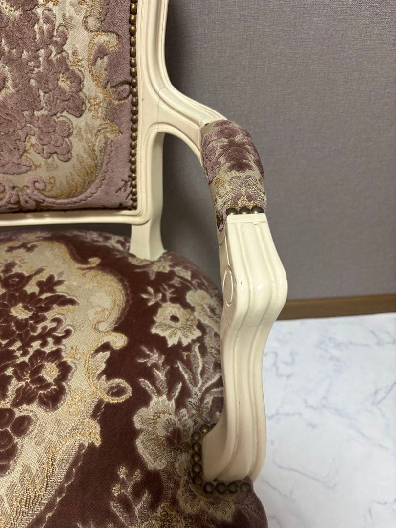 カリモク　ドマーニルイXV ルイ15世 ダイニングチェア