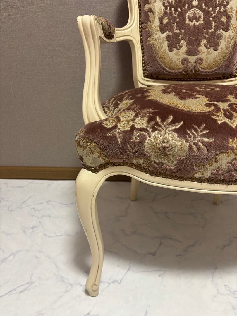 カリモク　ドマーニルイXV ルイ15世 ダイニングチェア