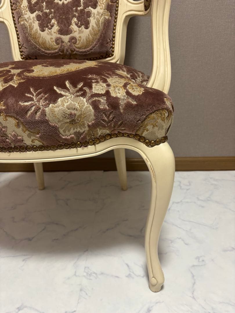 カリモク　ドマーニルイXV ルイ15世 ダイニングチェア