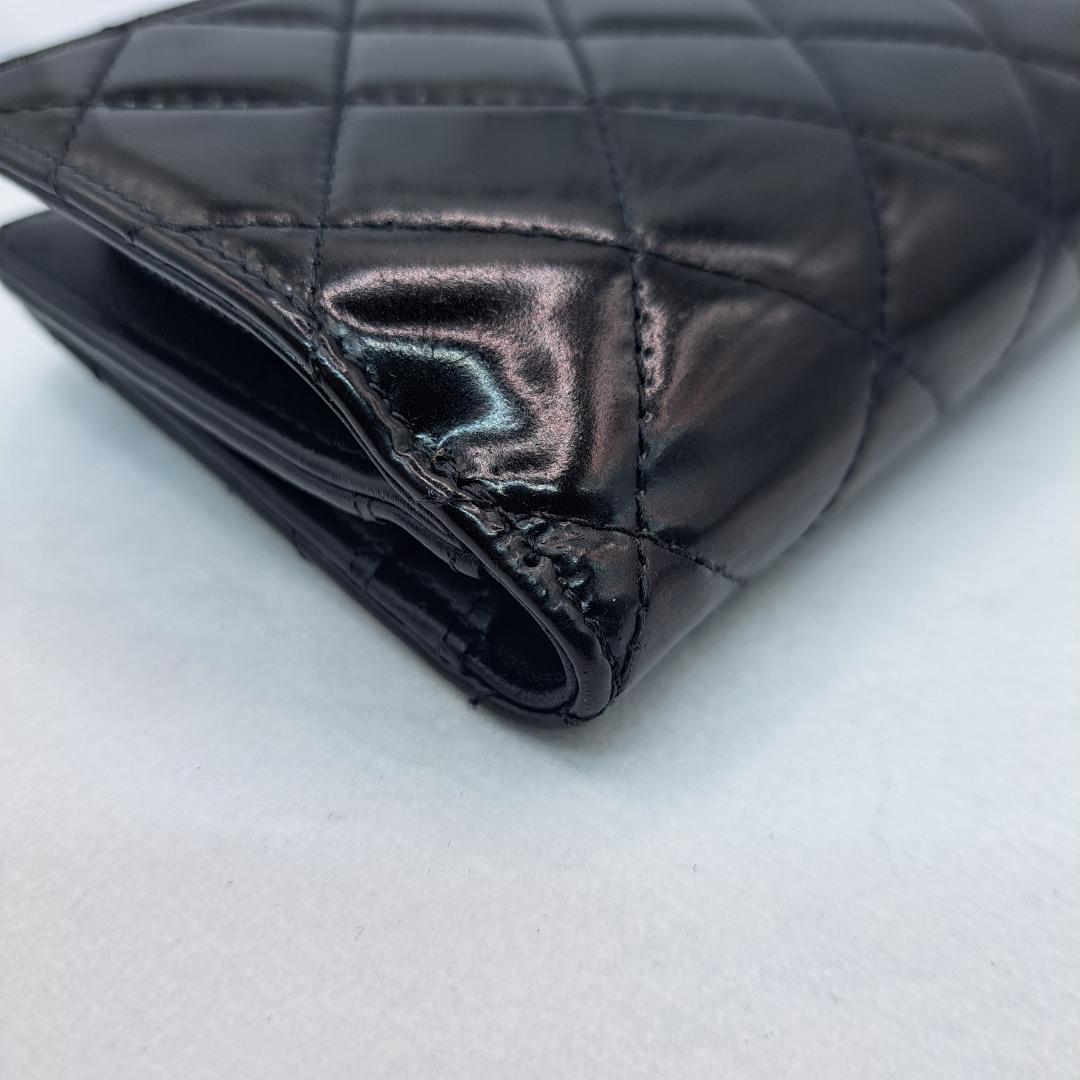CHANEL　マトラッセ　ブラック 　エナメル　二つ折り財布　財布