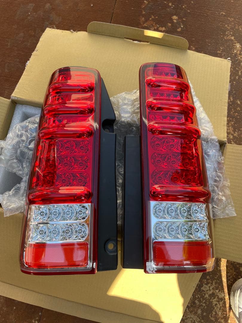 伊*老様 羽*一様 ジムニーjb23 エムブロ サンダーテール 流れるウィンカー