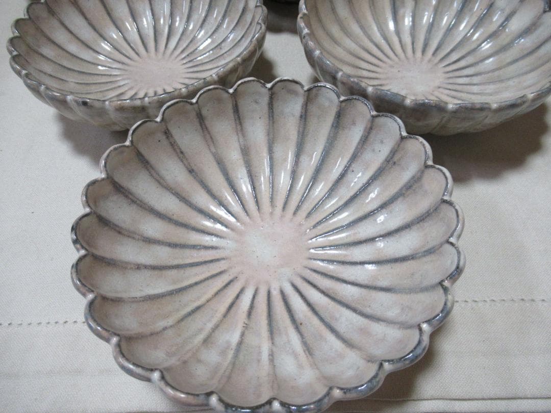 萩焼　１４代坂倉新兵衛造　菊皿６客　共箱